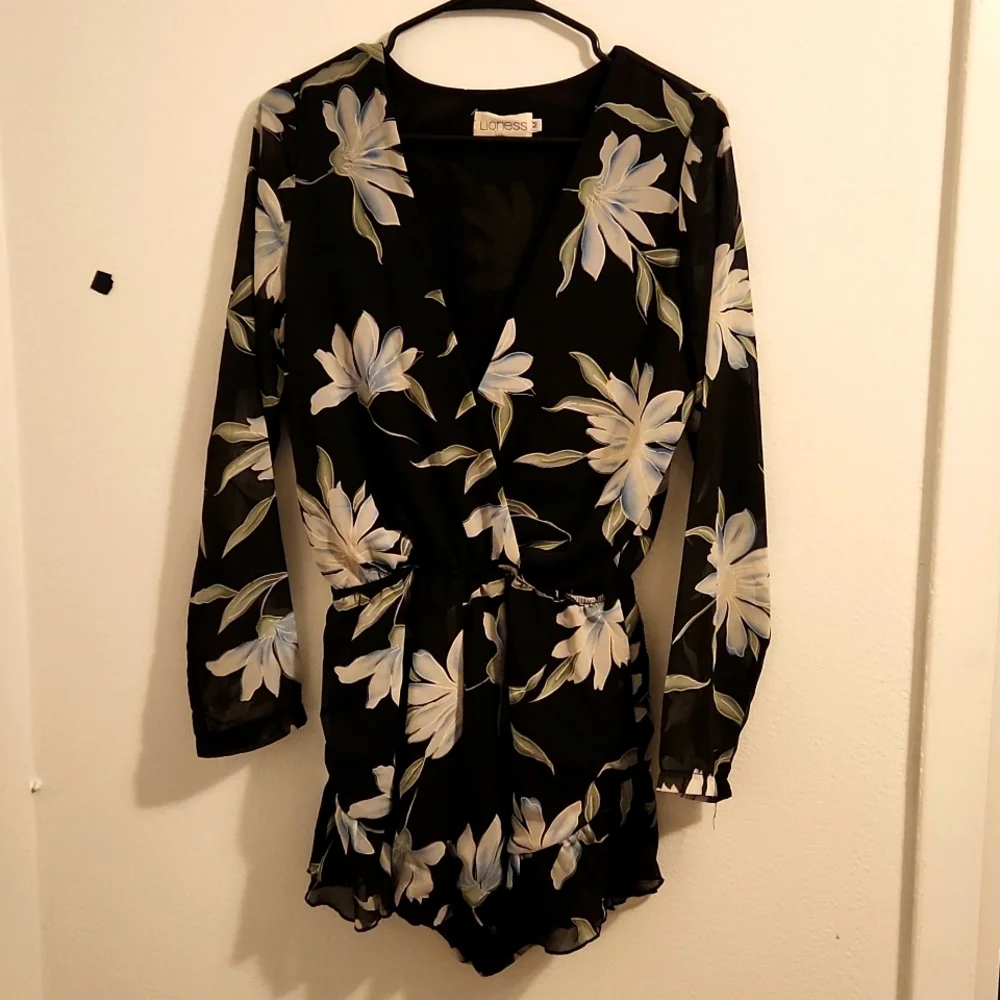 Dress - Picture 1 of 2